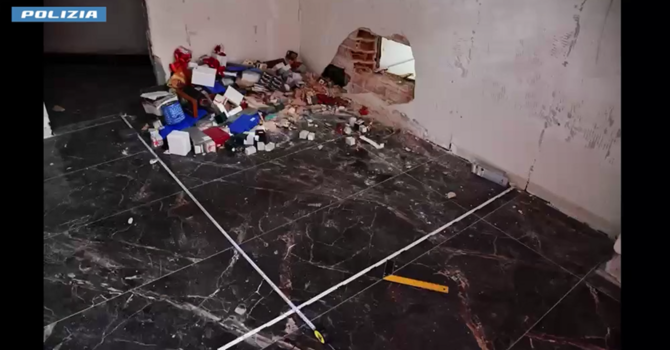 Asti, individuati dalla Squadra Mobile gli autori di un colpo da mezzo milione di euro [VIDEO]