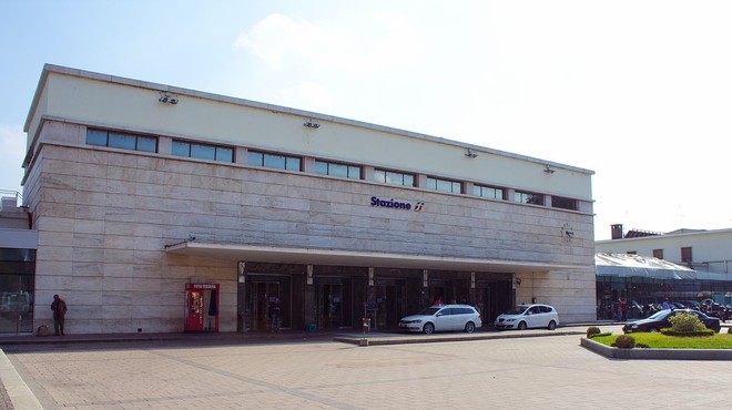 Ad Asti un gelato amarissimo: Azione chiede più sicurezza in zona stazione