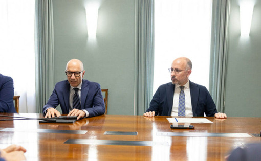 Rasero e l'AD del gruppo bancario Roberto Fiorini (alla sua destra), ritratti nel corso di un precedente incontro istituzionale Rasero e l'AD del gruppo bancario Roberto Fiorini (alla sua destra), ritratti nel corso di un precedente incontro istituzionale