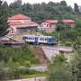 Uno degli ultimi passaggi del treno sulla Cuneo-Mondovì nel 2012 (Foto Andrea Richermo) Uno degli ultimi passaggi del treno sulla Cuneo-Mondovì nel 2012 (Foto Andrea Richermo)