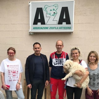 L'assessore Giacomini con alcuni volontari dell'AZA