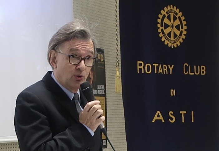 Luigi Gentile, governatore del Distretto 2032 del Rotary International,