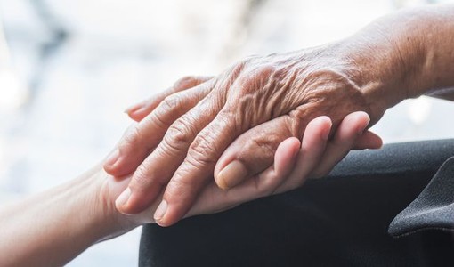 Caregiver oncologici, il Piemonte accende i riflettori su chi assiste i malati Caregiver oncologici, il Piemonte accende i riflettori su chi assiste i malati
