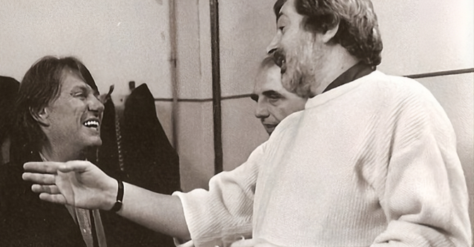 De André e Guccini in una foto tratta da Wikipedia De André e Guccini in una foto tratta da Wikipedia
