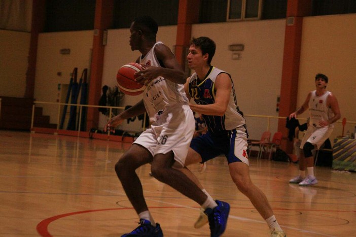 Basket, la Gieffe Sba travolge l'Atlavir e fa festa a Nizza Monferrato