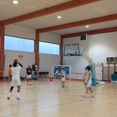 Prima vittoria per la Gieffe Scuola Basket Asti: Fossano si arrende 83-78 Prima vittoria per la Gieffe Scuola Basket Asti: Fossano si arrende 83-78