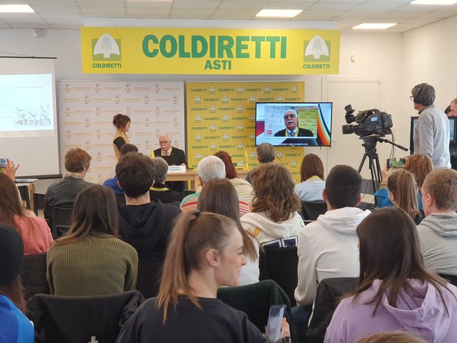 “Keep calm: bevi vino italiano”, la nuova campagna approda anche ad Asti