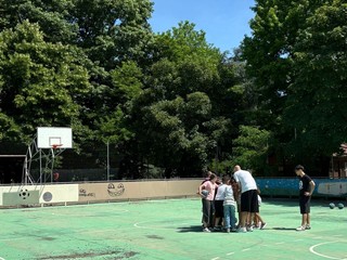 Immagini di alcuni momenti del pomeriggio di giochi e divertimento