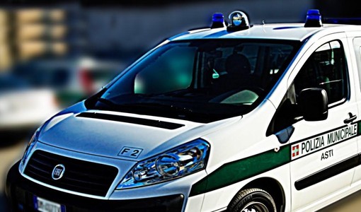 Investita da un monopattino con due occupanti, al parco della Resistenza: donna di 63 anni ferita, conducente positivo all'alcoltest