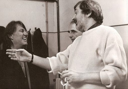 De André e Guccini in una foto tratta da Wikipedia De André e Guccini in una foto tratta da Wikipedia