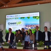 Foto di gruppo nella sede Agrion di Manta per la presentazione del GreenUP Innovation Lab Foto di gruppo nella sede Agrion di Manta per la presentazione del GreenUP Innovation Lab