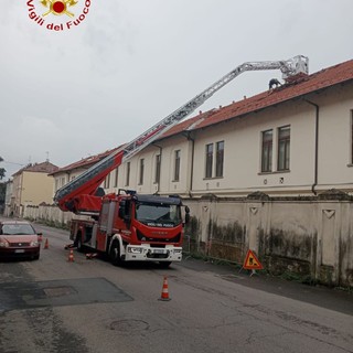 Maltempo, richiamati in servizio 20 vigili del fuoco, al Pronto Soccorso anche alcuni feriti lievi