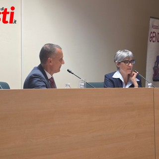 Irene Roggero con il giornalista Massimiliano Peggio