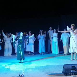 Cpia Theatre in tour nell'Astigiano con una brillante parodia dantesca