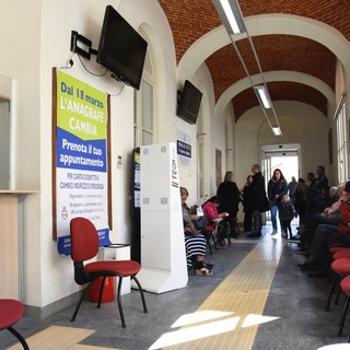 La sala d'attesa dell'ufficio Anagrafe di Asti