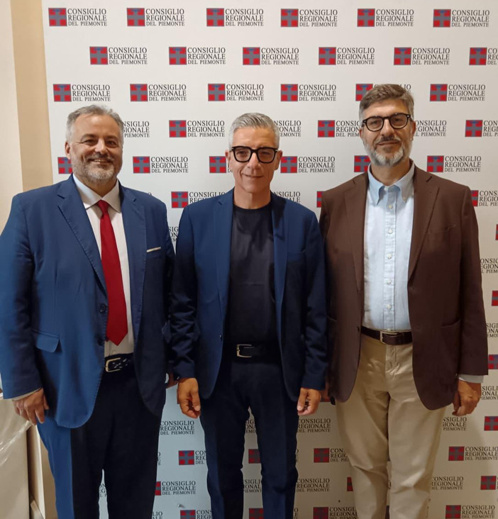 Nell'immagine, da sinistra a destra, i consiglieri Isnardi, Ravetti e Calderoni Nell'immagine, da sinistra a destra, i consiglieri Isnardi, Ravetti e Calderoni