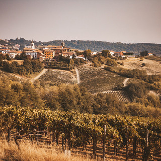 Cantina Tre Secoli, eccellenza DOCG che parla astigiano