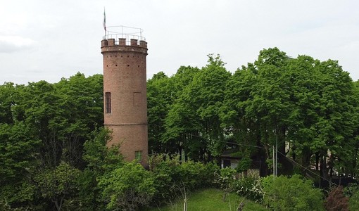 Castagnole delle Lanze protagonista del progetto “Turris”: la torre diventa simbolo di promozione del territorio Castagnole delle Lanze protagonista del progetto “Turris”: la torre diventa simbolo di promozione del territorio