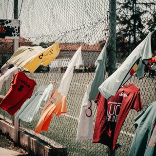 In corso il memorial per Luca Gulinelli al campo Fregoli di Asti: sport, musica, cibo e divertimento per rendere belle le scuole astigiane