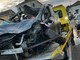 La carcassa della Clio coinvolta nell'incidente avvenuto a Robella