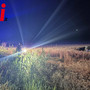 Vigili del fuoco e personale sanitario impegnato sul luogo dell'incidente Vigili del fuoco e personale sanitario impegnato sul luogo dell'incidente