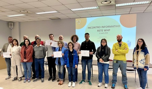Nella foto la consegna del premio alle aziende della Rete WHP