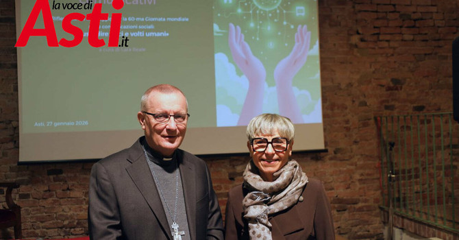 Monsignor Prastaro con Lara Reale (ph. Merfephoto - Efrem Zanchettin)