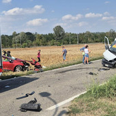 Scontro frontale a Revignano, donna estratta dalle lamiere dai vigili del fuoco