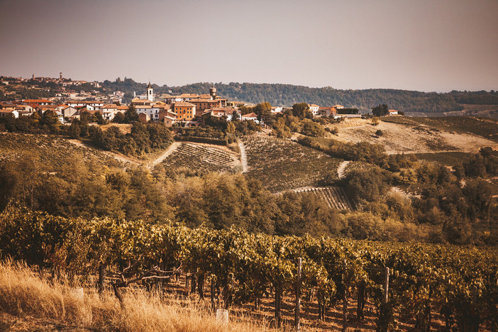 Cantina Tre Secoli, eccellenza DOCG che parla astigiano