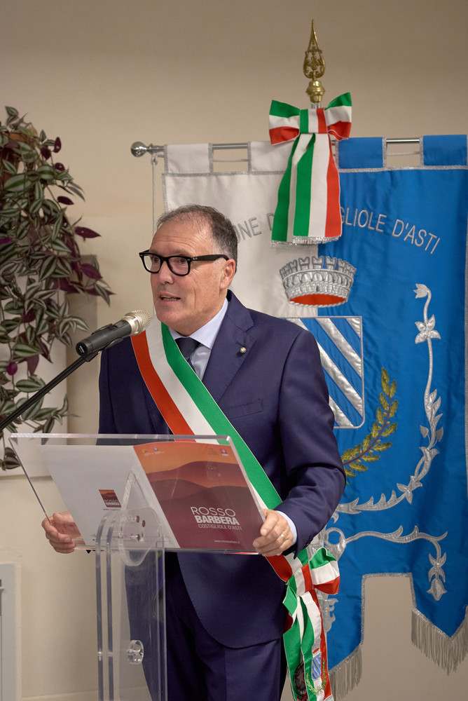 RossoBarbera torna al Castello di Costigliole: quattro giorni tra degustazioni, gastronomia e cultura RossoBarbera torna al Castello di Costigliole: quattro giorni tra degustazioni, gastronomia e cultura