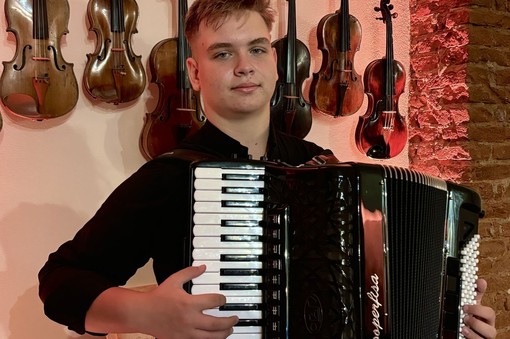 Ivan Homolskyi, il prodigio della fisarmonica in concerto a Nizza Monferrato