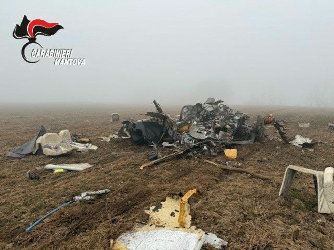 I rottami dell'elicottero I rottami dell'elicottero