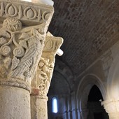 Interno della pieve romanica di San Lorenzo a Montiglio