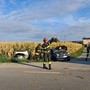 Incidente sulla statale 231 a Ronchi: due auto coinvolte, una finisce ribaltata in un campo Incidente sulla statale 231 a Ronchi: due auto coinvolte, una finisce ribaltata in un campo