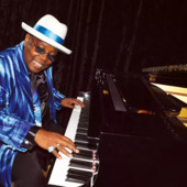 La jazz star internazionale Kenny "Blue Boss" Wayne, ospite ad Asti la sera del 6 gennaio 2026 La jazz star internazionale Kenny "Blue Boss" Wayne, ospite ad Asti la sera del 6 gennaio 2026