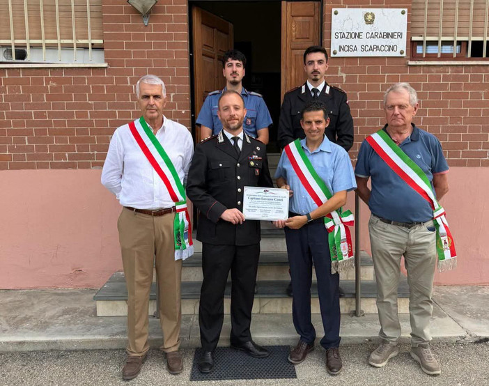 Carabinieri, il capitano Lorenzo Conti saluta la Compagnia di Canelli dopo quattro anni Carabinieri, il capitano Lorenzo Conti saluta la Compagnia di Canelli dopo quattro anni
