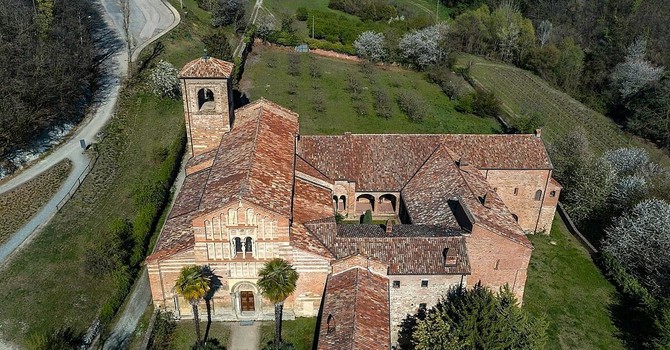 La Canonica di Vezzolano, splendore ad Albugnano La Canonica di Vezzolano, splendore ad Albugnano