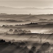 Le colline del Sud Astigiano viste con l'occhio e il mestiere del grande Enzo Isaia