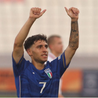 Luis Hasa con la maglia della nazionale U19