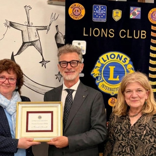 Musica e cittadinanza attiva, Fernanda Saravalli riceve il Premio Civitas Lions Club Asti Host
