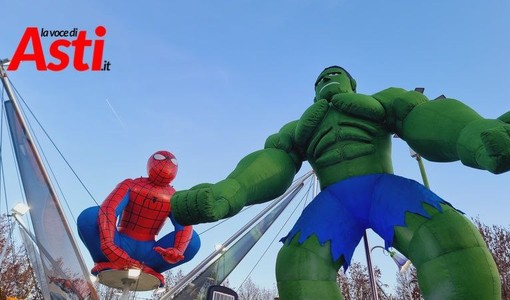 Il luna park di Carnevale (Merphefoto) Il luna park di Carnevale (Merphefoto)