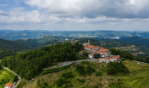 Roccaverano, escursione sul “tetto” dell’Astigiano tra natura e sapori Roccaverano, escursione sul “tetto” dell’Astigiano tra natura e sapori