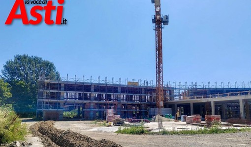 In foto il cantiere della scuola elementare Rossignoli