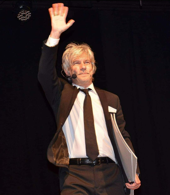 Mazz Mariano durante uno dei suoi spettacoli