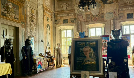 Nel castello di Castell'Alfero si scoprono i segreti del Palio, inaugurata la mostra tra allegoria e araldica