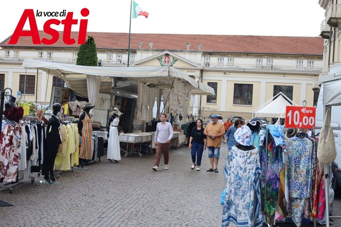 Un immagine relativa il mercato serale svoltosi lo scorso 12 luglio Un immagine relativa il mercato serale svoltosi lo scorso 12 luglio