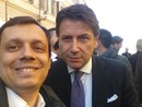 Marco Allegretti con Giuseppe Conte durante la sua visita astigiana