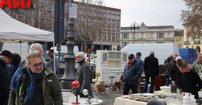 Il Mercatino dell'antiquariato trasloca per fare spazio alla Corritalia: l'edizione del 22 marzo si terrà in piazza Libertà