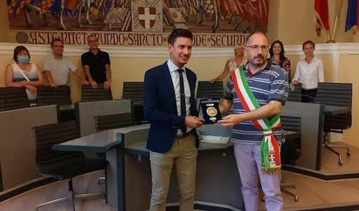 Massasso al ricevimento del sigillo nel 2020