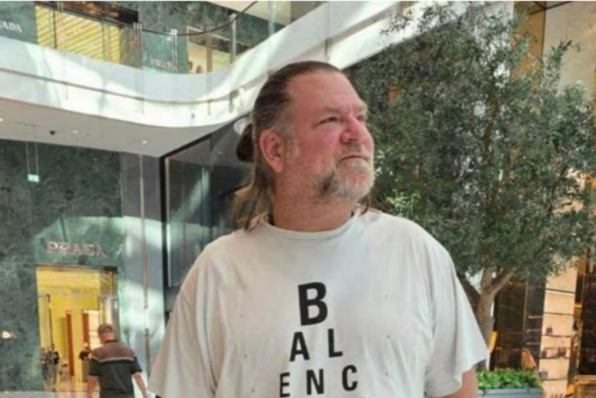 Una delle immagini postate sui social da Grubl